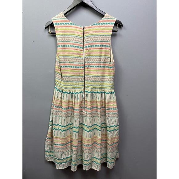 KENZIE ladies size 10 sleeveless embroidered exposed back zipper - Picture 2 of 6